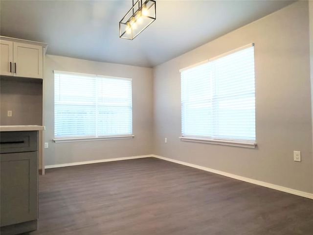 8404 Stonewood Drive, Oklahoma City, OK 73135