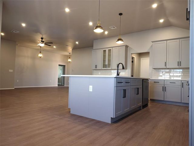 8404 Stonewood Drive, Oklahoma City, OK 73135