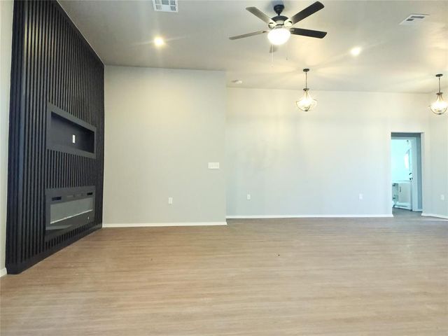 8404 Stonewood Drive, Oklahoma City, OK 73135