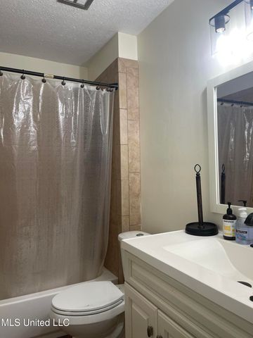 1827 Teakwood Drive, Jackson, MS 39212