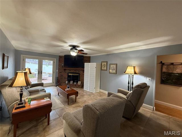 2304 Fontaine Drive, Alton, IL 62002