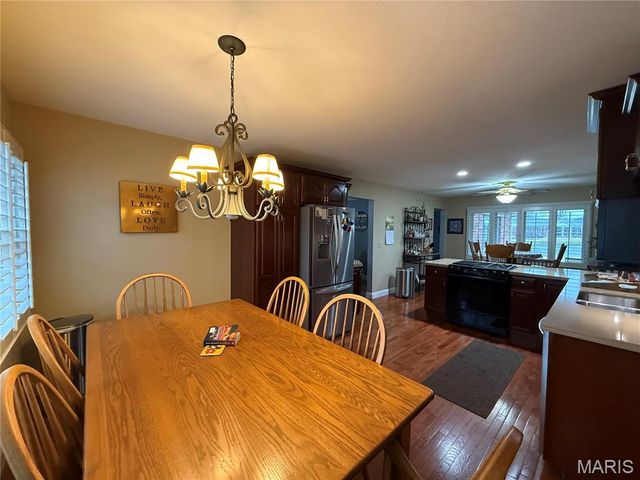 2304 Fontaine Drive, Alton, IL 62002