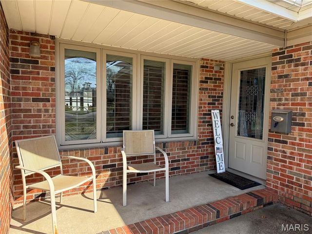 2304 Fontaine Drive, Alton, IL 62002