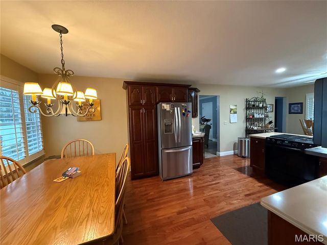 2304 Fontaine Drive, Alton, IL 62002