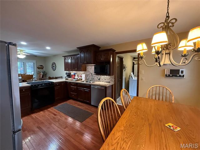 2304 Fontaine Drive, Alton, IL 62002