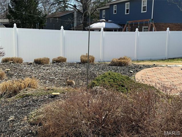 2304 Fontaine Drive, Alton, IL 62002