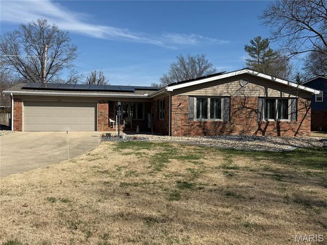 2304 Fontaine Drive, Alton, IL 62002