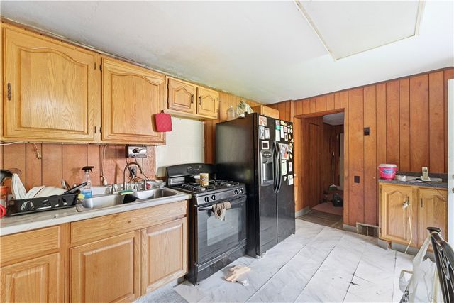 2102 N Charles St, Charles Street Valley, PA 15214