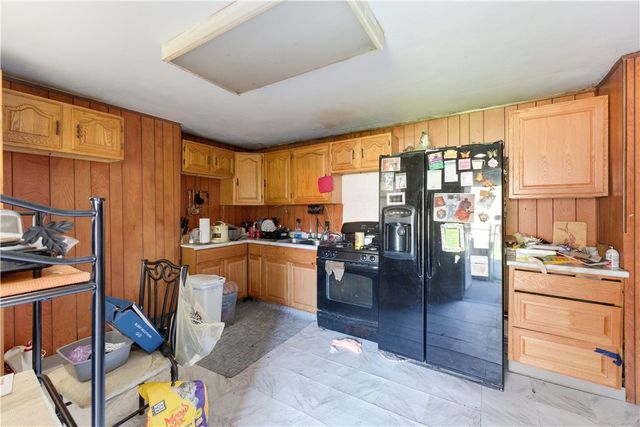 2102 N Charles St, Charles Street Valley, PA 15214