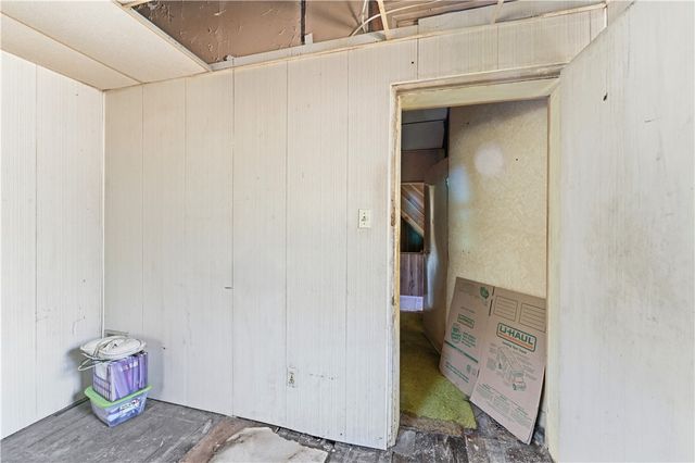 2102 N Charles St, Charles Street Valley, PA 15214