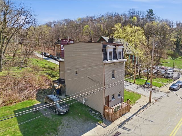 2102 N Charles St, Charles Street Valley, PA 15214