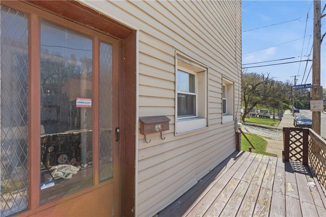 2102 N Charles St, Charles Street Valley, PA 15214