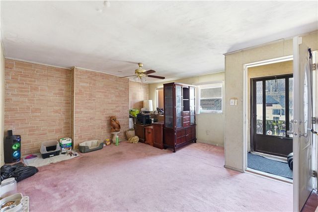2102 N Charles St, Charles Street Valley, PA 15214