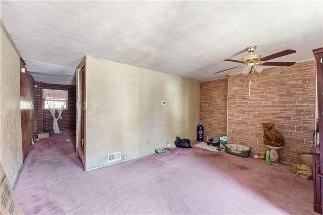 2102 N Charles St, Charles Street Valley, PA 15214