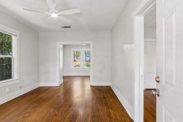 1204 Taylor ST, Austin, TX 78702