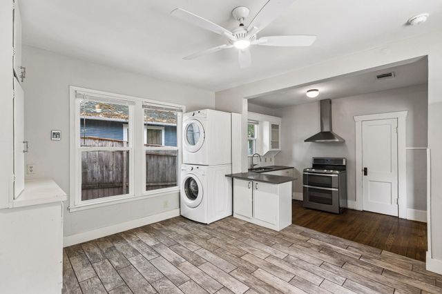 1204 Taylor ST, Austin, TX 78702