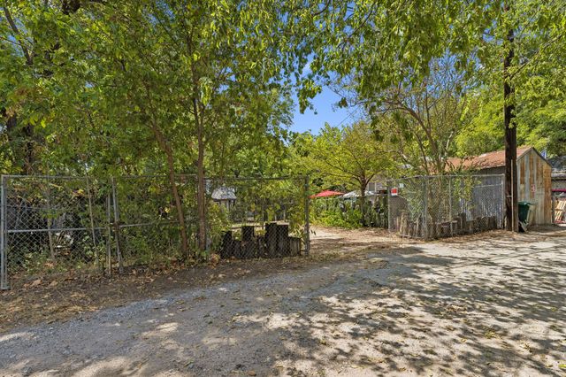 1204 Taylor ST, Austin, TX 78702