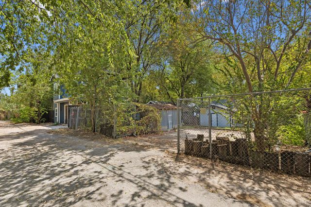 1204 Taylor ST, Austin, TX 78702