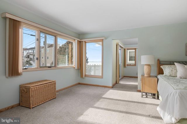 25 W BAYBERRY DR, Long Beach Township, NJ 08008