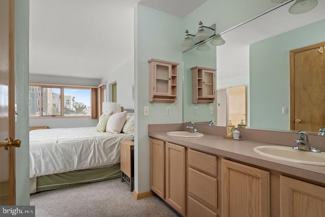 25 W BAYBERRY DR, Long Beach Township, NJ 08008