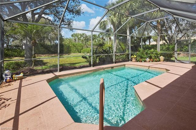 9301 Troon Lakes DR, Naples, FL 34109