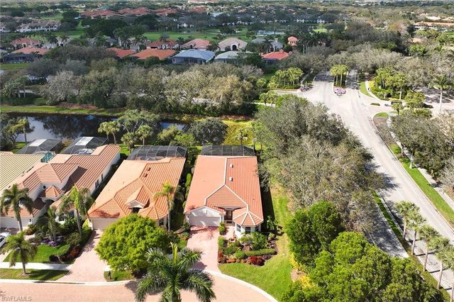 9301 Troon Lakes DR, Naples, FL 34109