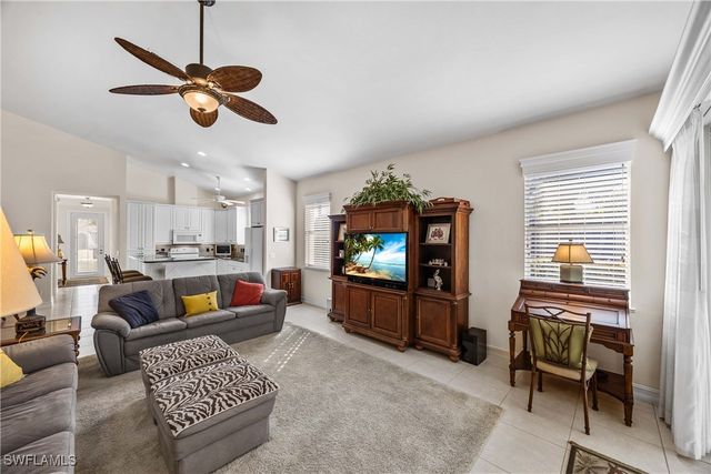 691 92nd AVE N, Naples, FL 34108