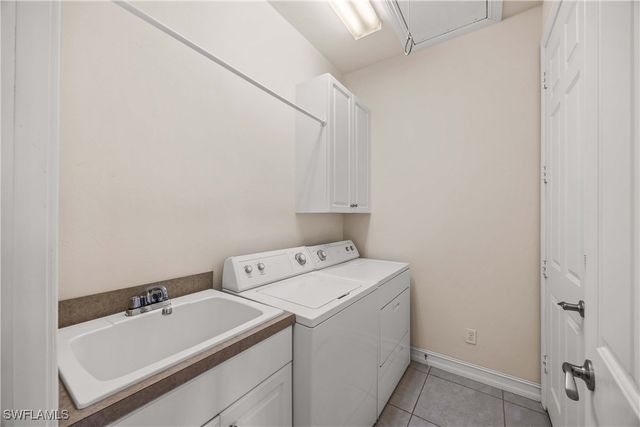 691 92nd AVE N, Naples, FL 34108