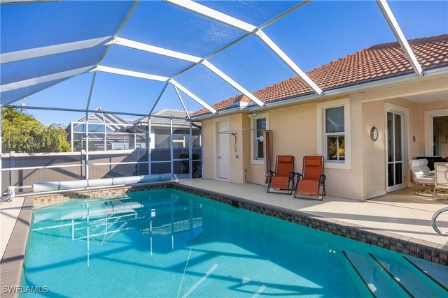 691 92nd AVE N, Naples, FL 34108