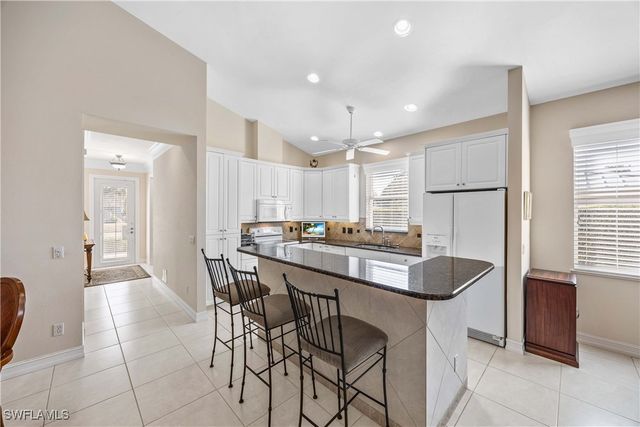 691 92nd AVE N, Naples, FL 34108