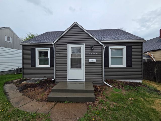 3304 12th Street, Rock Island, IL 61201