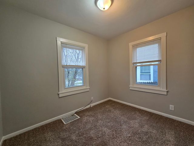 3304 12th Street, Rock Island, IL 61201