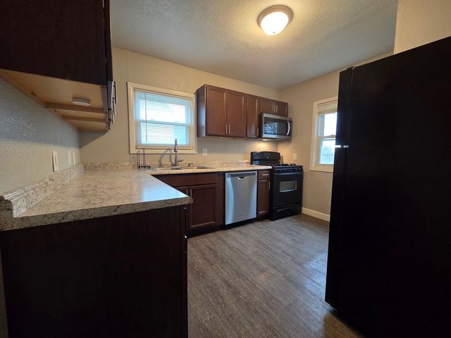 3304 12th Street, Rock Island, IL 61201