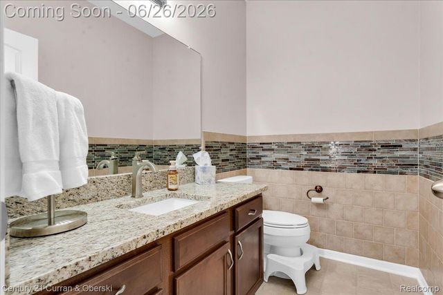 27099 Celtic Drive, Flat Rock, MI 48134