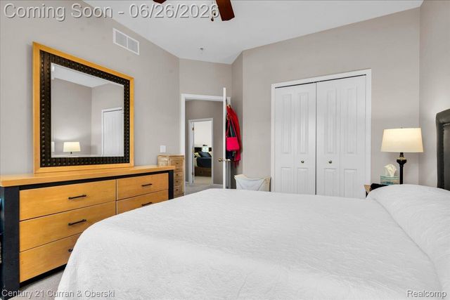 27099 Celtic Drive, Flat Rock, MI 48134
