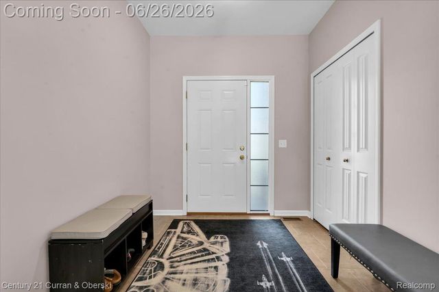 27099 Celtic Drive, Flat Rock, MI 48134