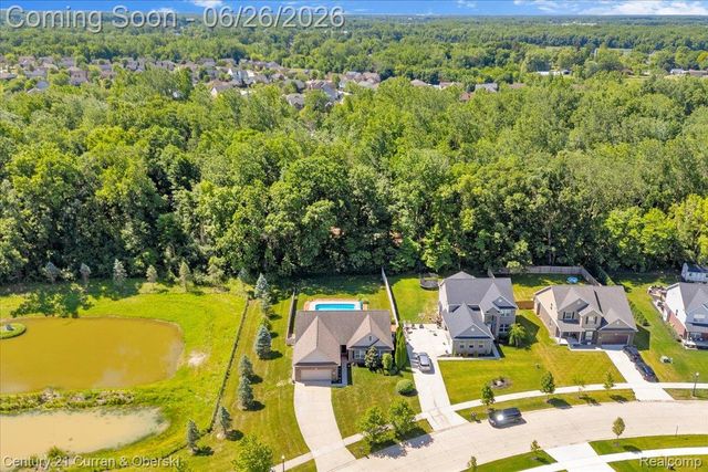 27099 Celtic Drive, Flat Rock, MI 48134