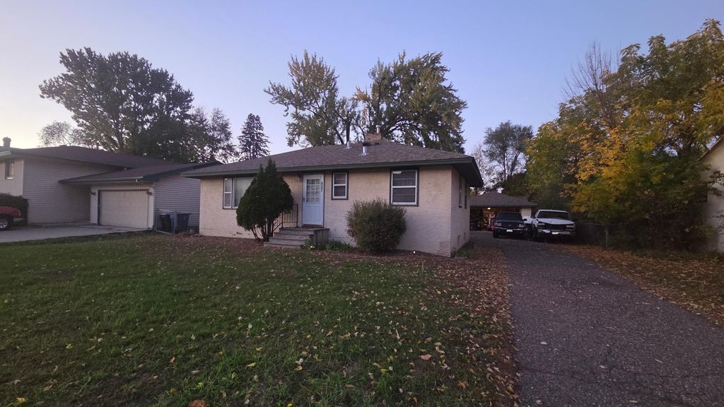 627 Grant Street, Anoka, MN 55303 — exterior