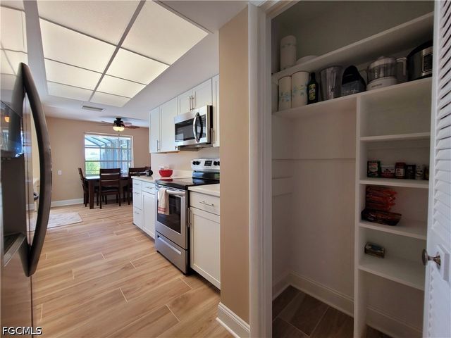 4815 Sorrento CT, Cape Coral, FL 33904