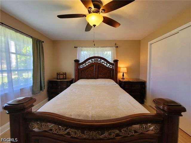 4815 Sorrento CT, Cape Coral, FL 33904