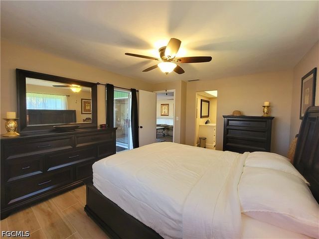 4815 Sorrento CT, Cape Coral, FL 33904