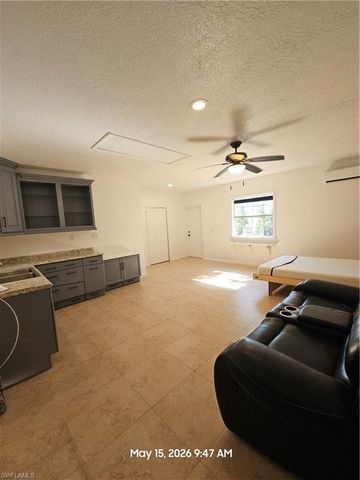 4048 33rd AVE NE, Naples, FL 34120