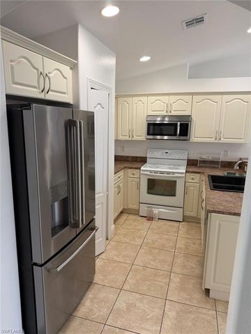 4048 33rd AVE NE, Naples, FL 34120