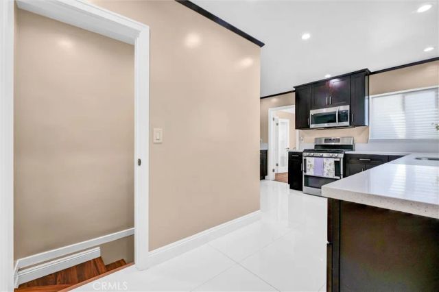 423 S Poinsettia, Compton, CA 90221