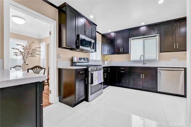 423 S Poinsettia, Compton, CA 90221