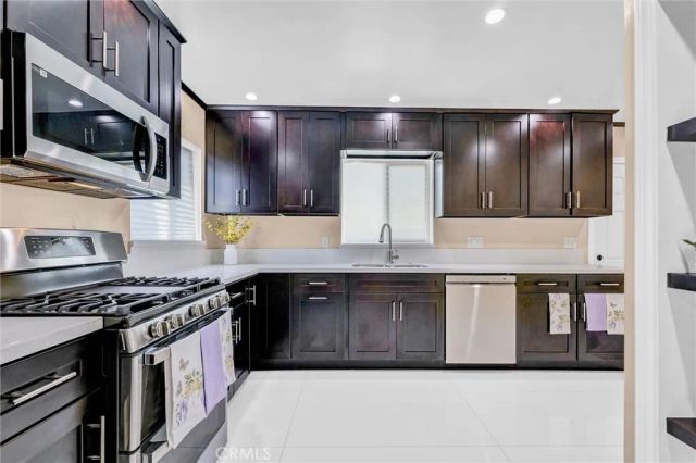 423 S Poinsettia, Compton, CA 90221