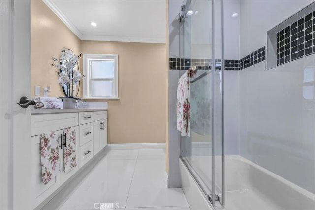 423 S Poinsettia, Compton, CA 90221