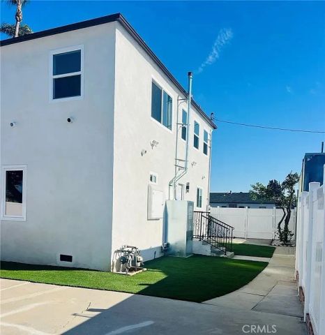 423 S Poinsettia, Compton, CA 90221