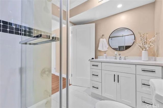 423 S Poinsettia, Compton, CA 90221