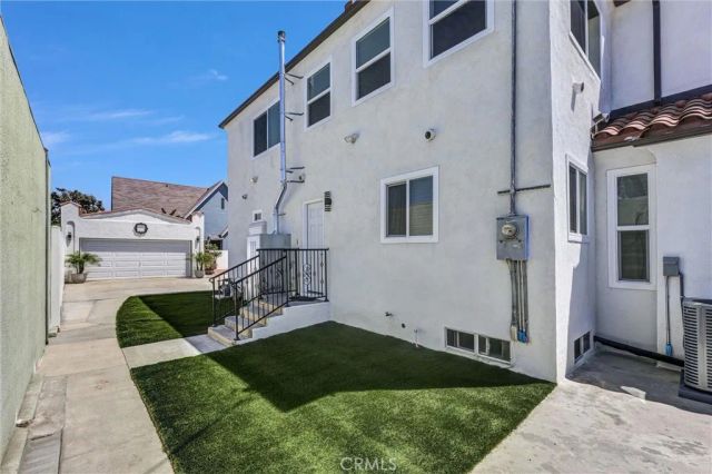 423 S Poinsettia, Compton, CA 90221